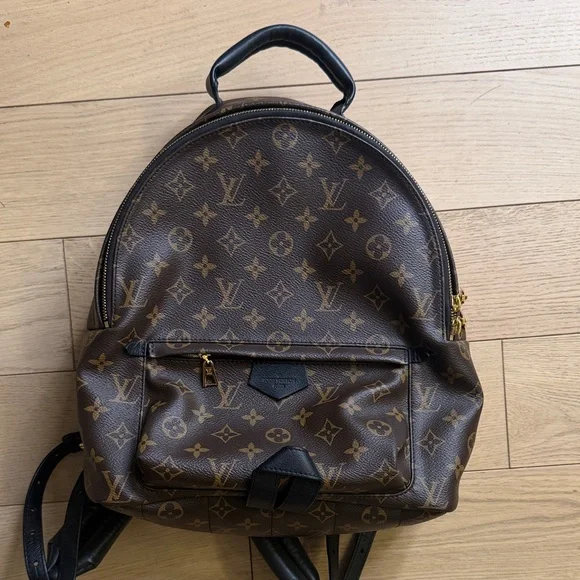 💟Louis Vuitton LV Palm Springs Monogram
Backpack - Picture 1 of 11